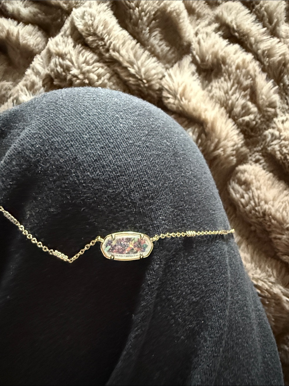 Kendra Scott necklace